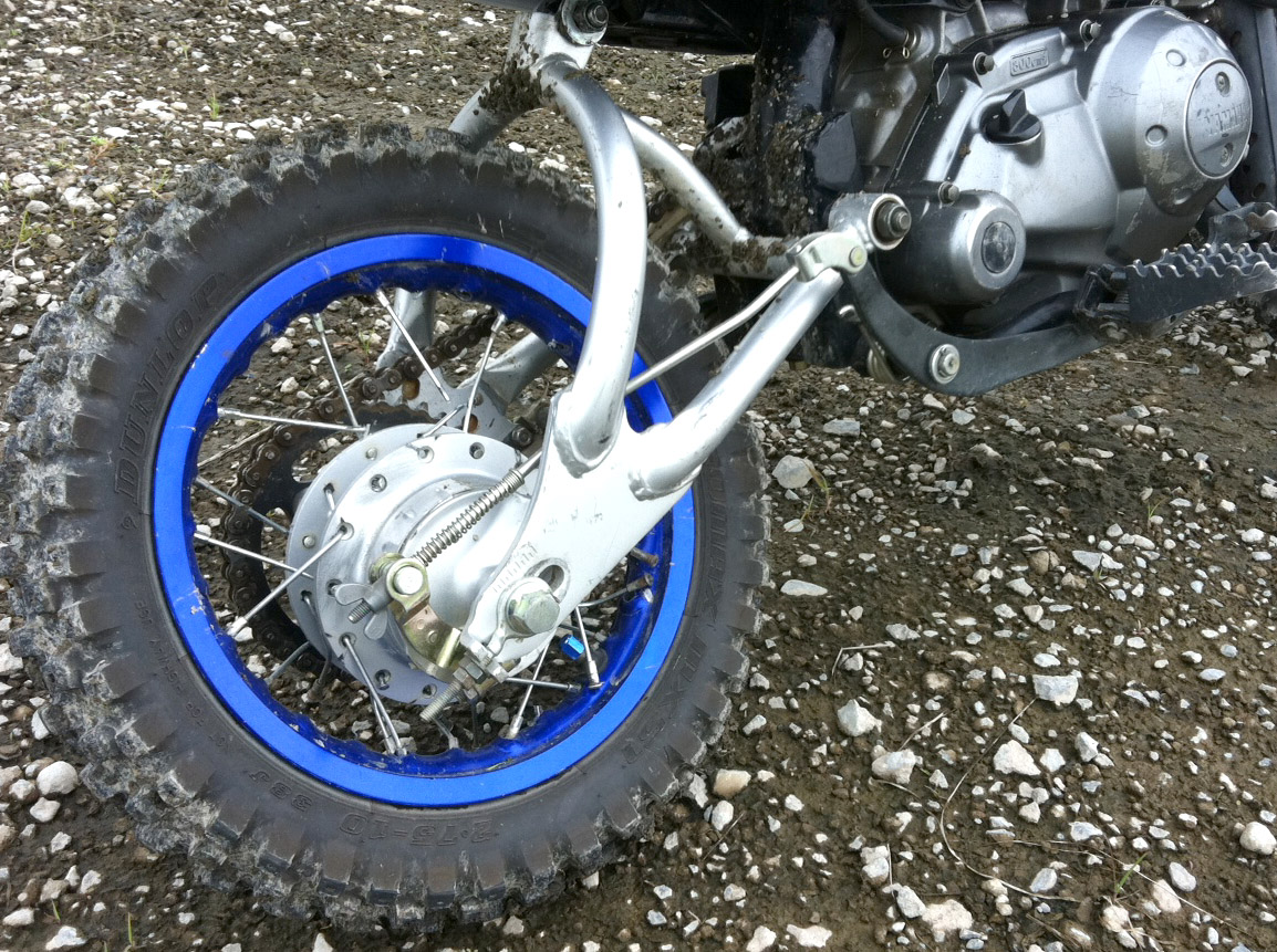 リアホイールにCRF50チャイナのホイールを付ける: 激安